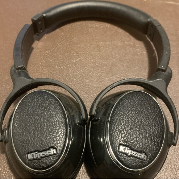 Klipsch One On-Ear Stereo Headphones with Mic + 3 Button Remote - Picture 8 of 13